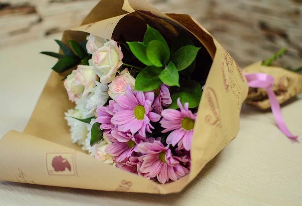 Букет цветов из: Розы и Хризантемы в Бесленеевской