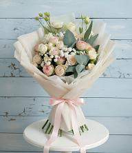 Букет цветов из:  Розы и Лизиантусы в Бесленеевской