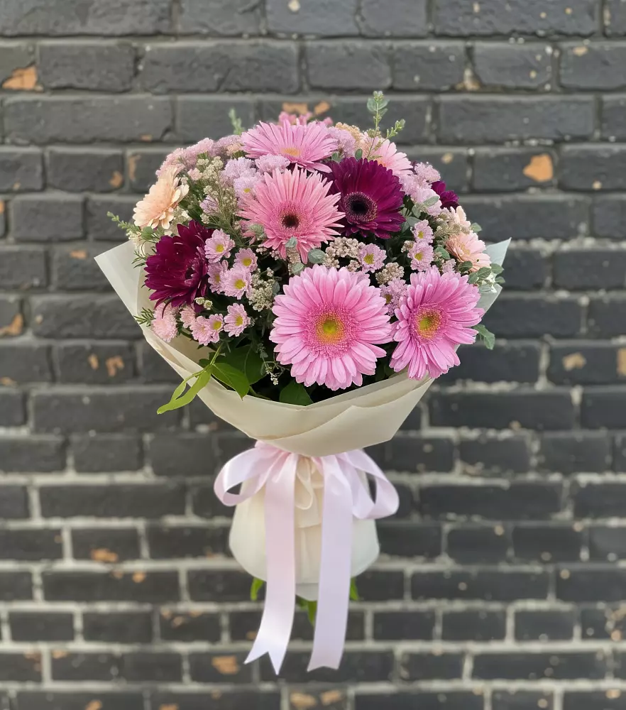 Букет цветов из: Герберы и Хризантемы в Бесленеевской