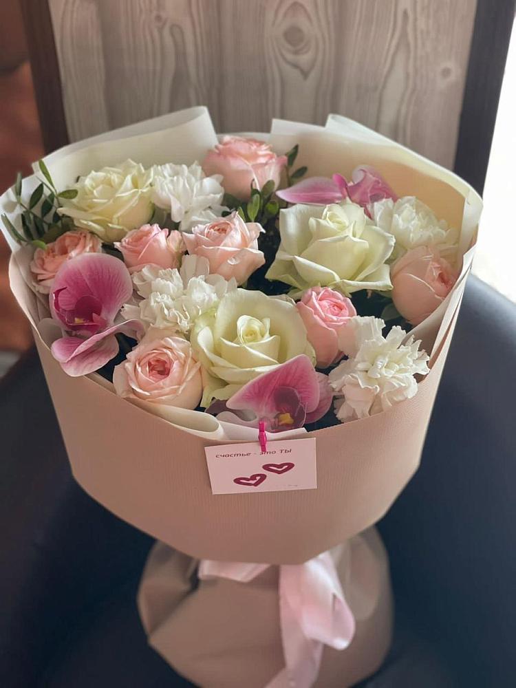 Букет цветов из: Орхидеи, Розы и Гвоздики в Бесленеевской