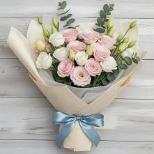 Букет цветов из:  Лизиантусы в Бесленеевской