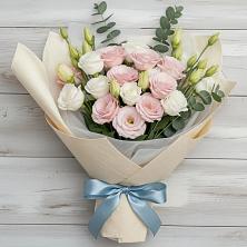 Букет цветов из:  Лизиантусы в Бесленеевской