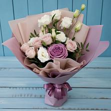 Букет цветов из:  Розы и Лизиантусы в Бесленеевской