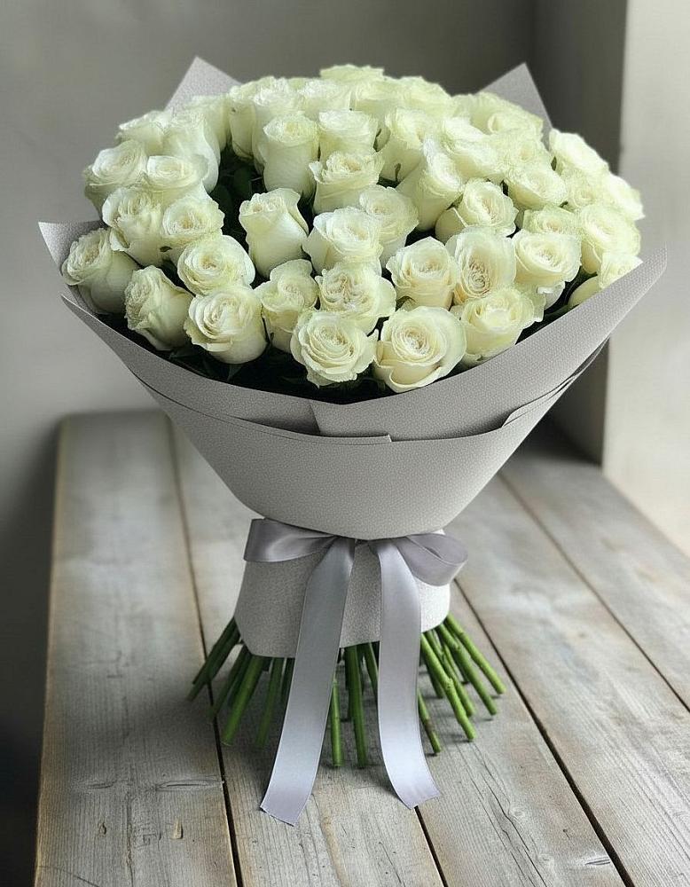 Букет 35 Белых роз в Бесленеевской