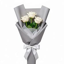 Букет 3 белые розы в Бесленеевской