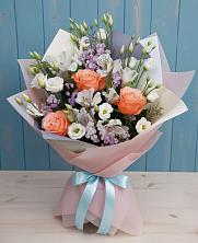 Букет цветов из:  Лизиантусы, Розы, Альстромерии и Гипсофила в Бесленеевской