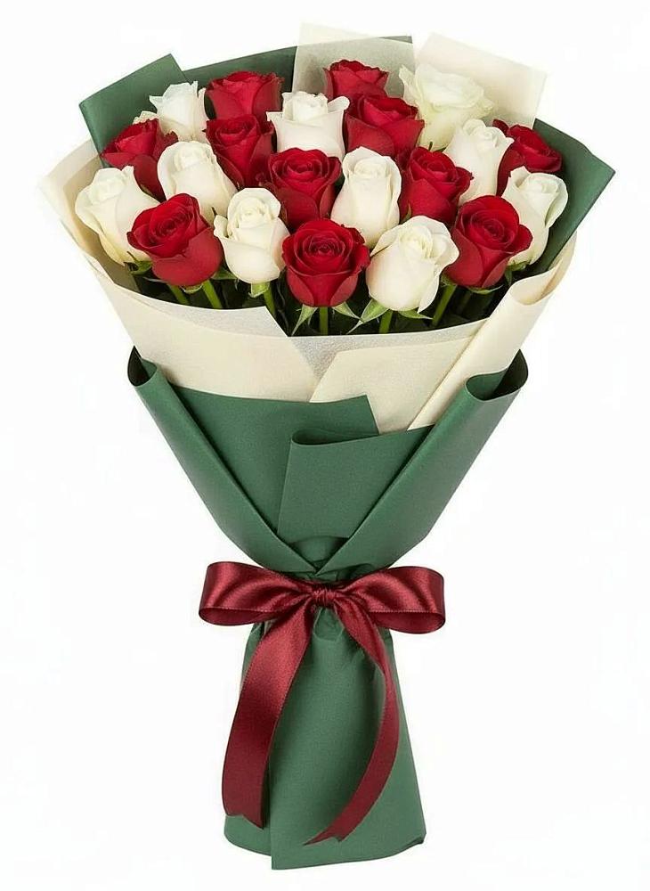 Букет Микс из красных и белых роз в Бесленеевской
