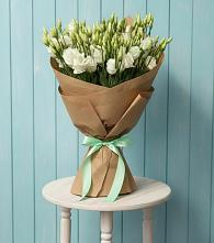 Букет цветов из:  Лизиантусы в Бесленеевской