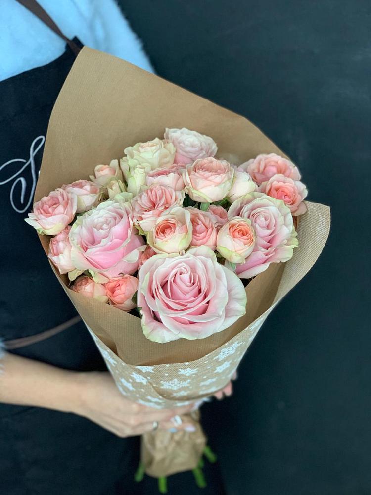 Букет цветов из: Хризантемы и Розы в Бесленеевской