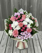 Букет цветов из:  Альстромерии, Гвоздики, Розы и Хризантемы в Бесленеевской