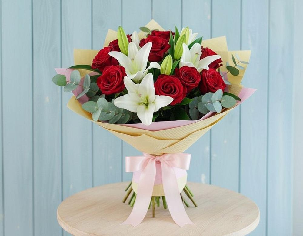 Букет цветов из: Лилии и Розы в Бесленеевской